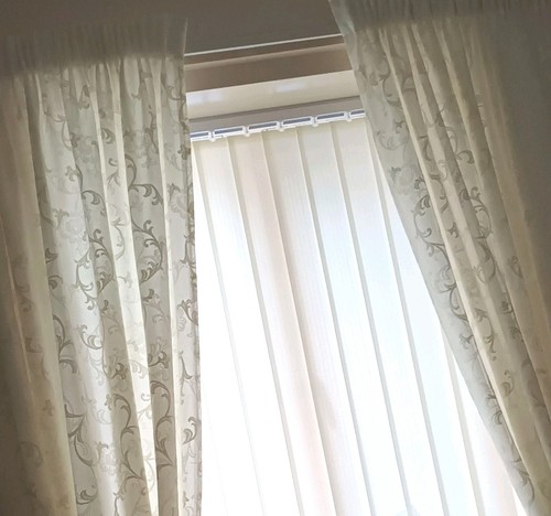 Pair lace net curtains - pair,