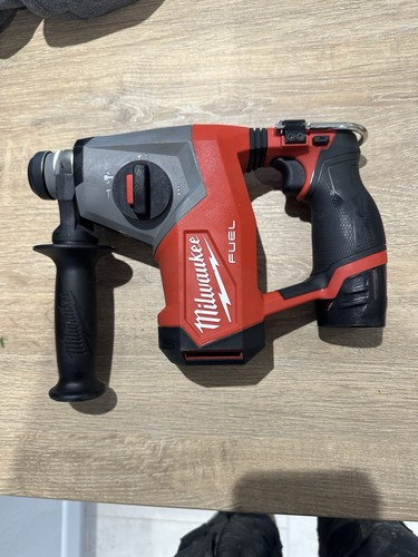 Milwaukee m12 fuel sds - milwaukee, fhac16