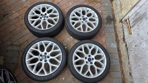 Genuine ford focus mk3 zetec - zetec, s