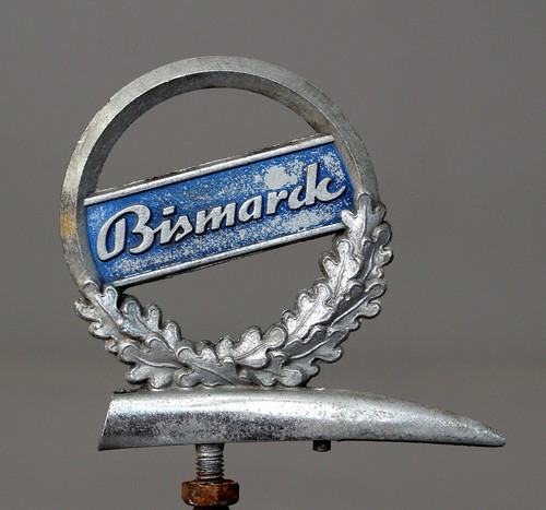 Vintage fender figure - figure, emblem