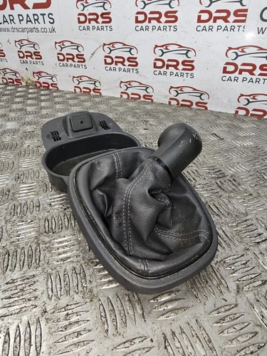 Vauxhall corsa gear knob - vauxhall, d