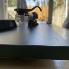 Rega Planar 1 Turntable with