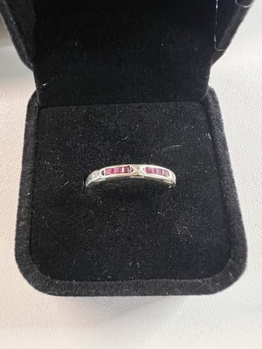 9ct white gold - ruby, diamond