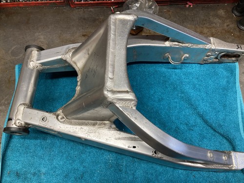 Suzuki gsxr 1000 swingarm - gsxr, k1