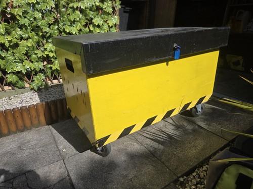 Van vault tool - tool, box