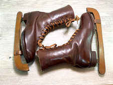 Vintage Ladies Ice Skates