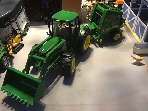 Britains scale john deere - scale,