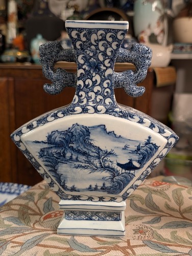Bottle vase fan shaped - fan, body