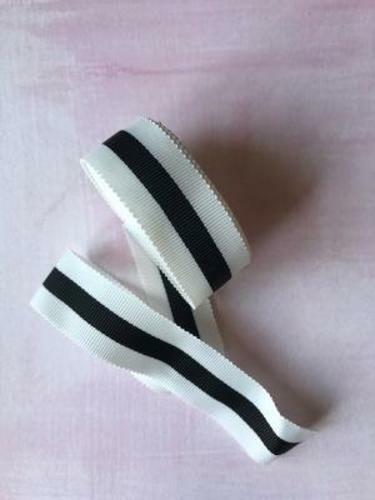 Eighteen variations striped - eighteen,