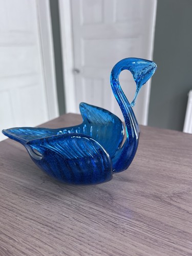 Vintage blue art glass swan - blue,