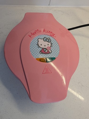 Hello kitty cake - kitty, maker