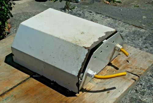 Heavy duty floodlight ballast - heavy,