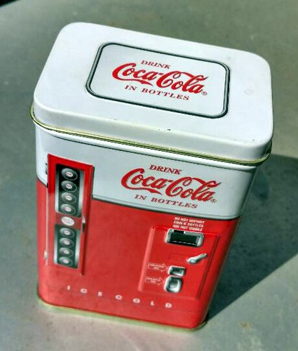 Vintage 1997 coca cola - coca-cola, vending