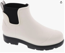 UGG boot, size 7, Rubber