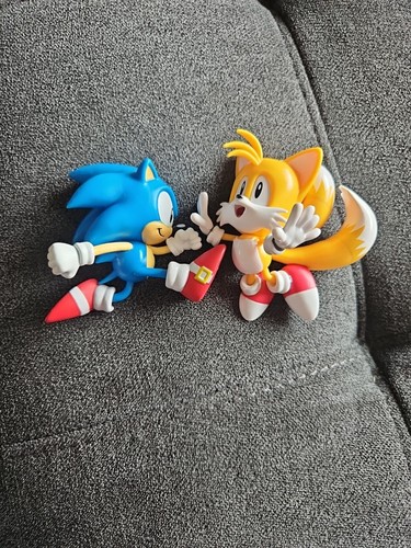 Sonic and tails - inch, figures