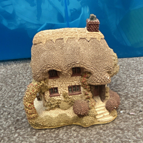 Lilliput lane - (lovers, leap)