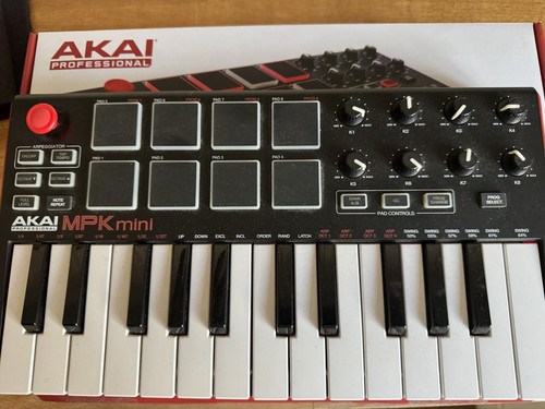 Akai mpk mini hybrid wobble - akai,