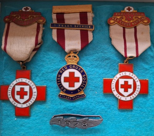 Attributed british red - british, cross