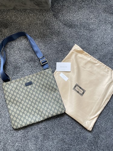 Gucci beige supreme - gg, flat