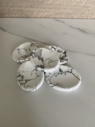 White howlite crystal - white,