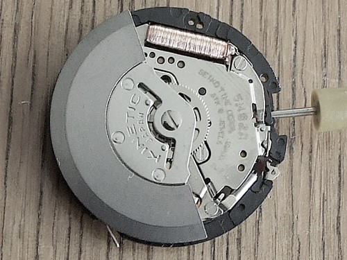 Seiko 5m62a kinetic watch - seiko,