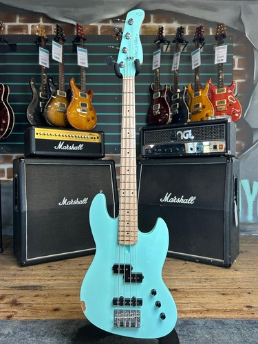 Sire marcus miller - marcus, u5