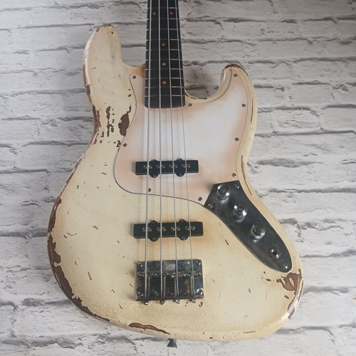 Custom relic jazz bass - custom, guitar