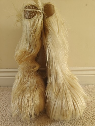 Vintage style yeti - yeti, boots