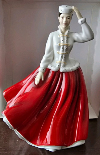 Royal doulton pretty ladies - royal,