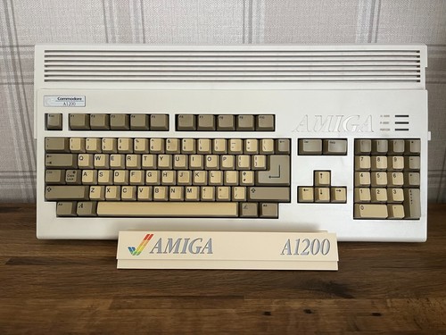 Amiga a1200 display stand - amiga,