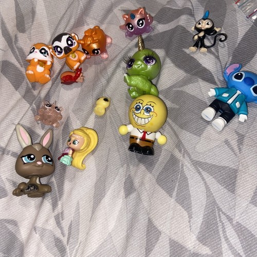 Toy mini figures bundle - of, 13