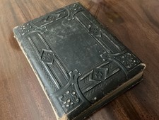 ANTIQUE VICTORIAN PHOTOGRAPH