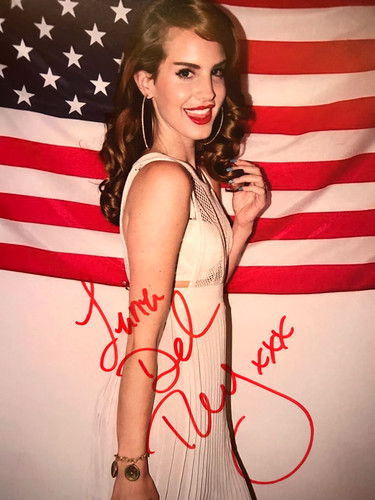 Lana del rey hand signed - ,
