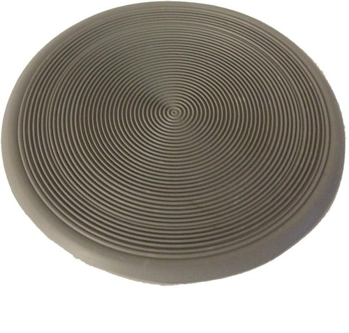 Crown green bowls - crown, measuring