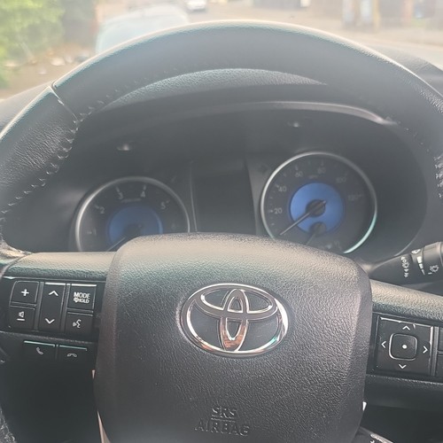 Toyota hilux invincible 2018 - toyota,