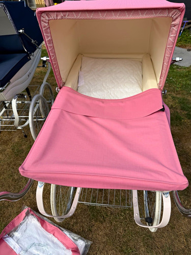 Pink white single pram with - pink,