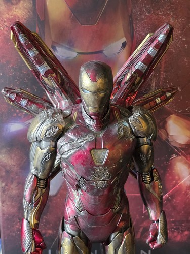 Hot toys iron man - iron,