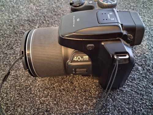 Fujifilm finepix s8200 - finepix,