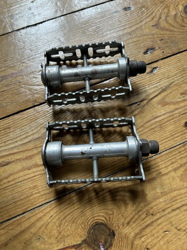 Vintage road bike pedals - vintage,