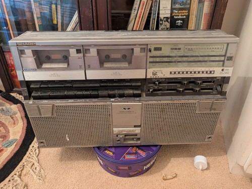 Sharp 555 band boombox - sharp, 4-band