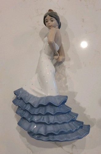 Lladro nao flamenco dancer - nao,,