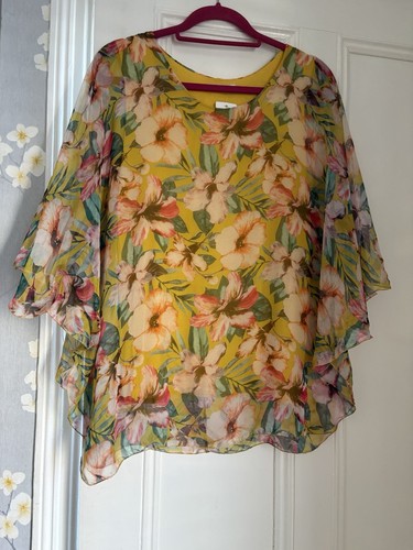 Bnwt ladies beautiful yellow - bnwt,