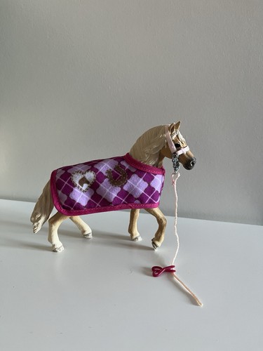Schleich collectible horse - collectible,