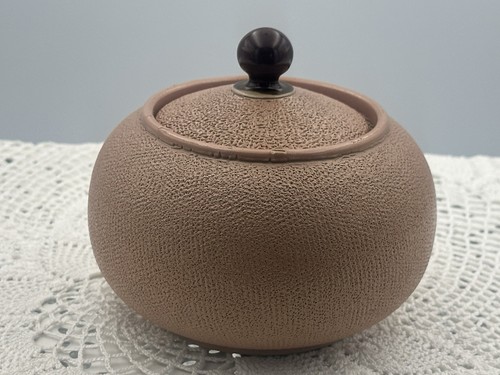 Lovatts langley lidded pot - langley,