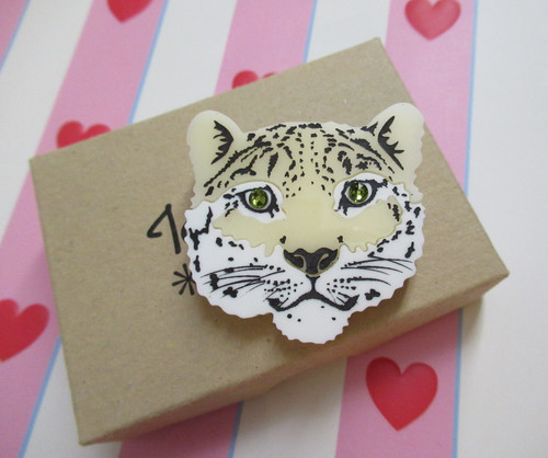 Tatty devine wwf snow - x,
