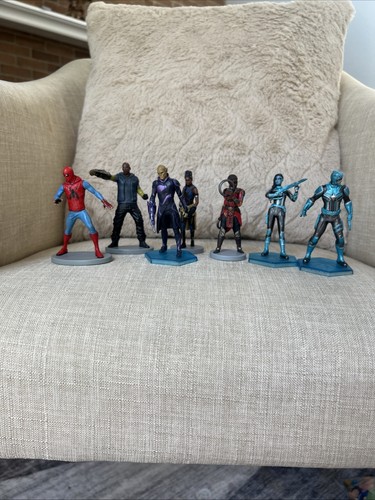 Disney store marvel - 4”,