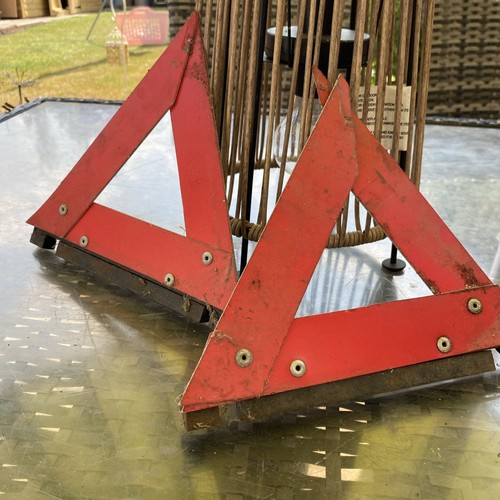 Warning triangle old metal - triangle,