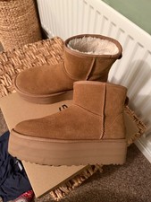 ugg platform boots size 6