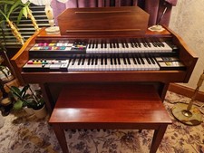 Lowrey Electric Organ And