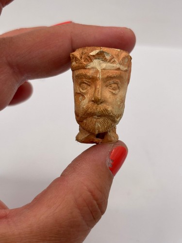 Old figural clay pipe - , head